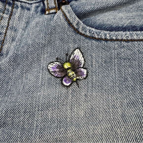 We The Free Butterfly Embroidered Denim Cutoff Shorts Size 26 - Picture 4 of 12